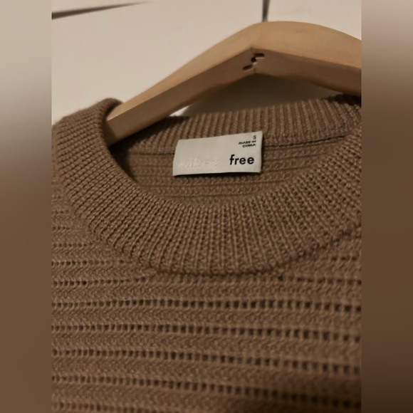 Aritzia Wilfred Free Lolan wool Sweater - Picture 3 of 9